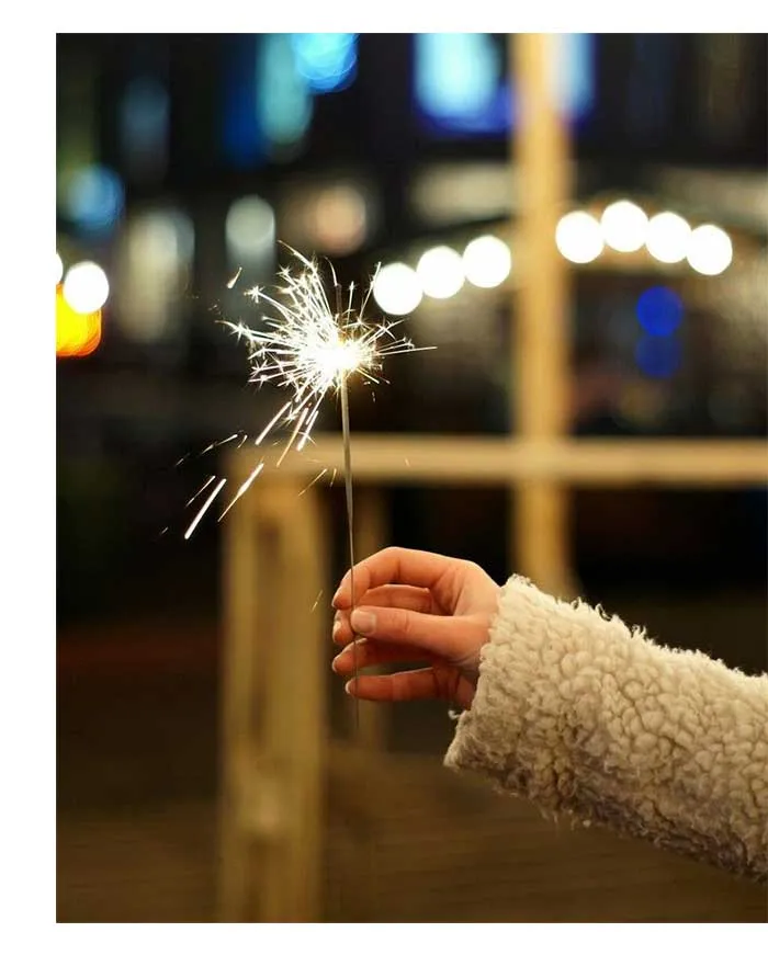 Новогодние бенгальские огни для самых маленьких